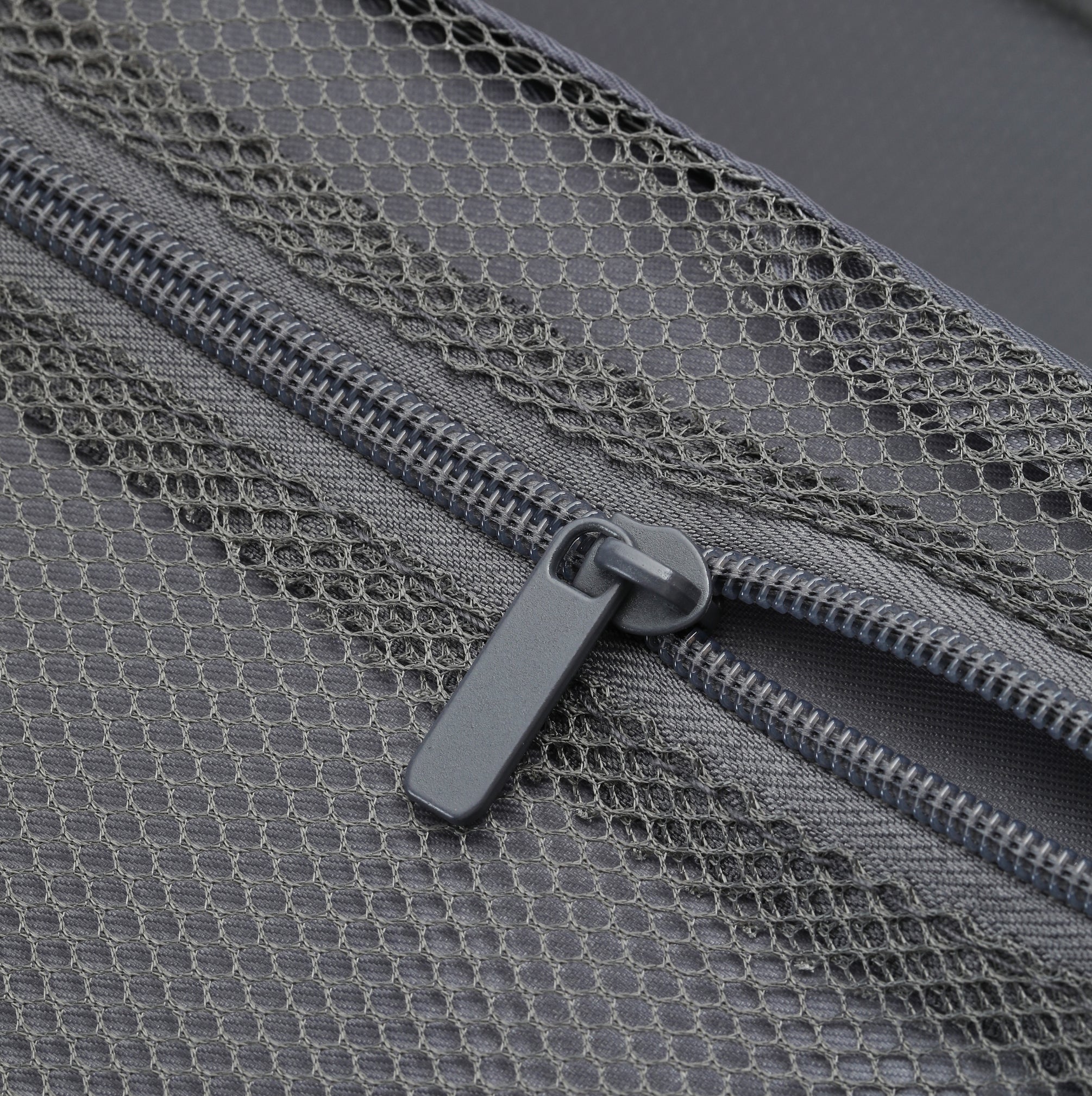 ALUMINIUM SUITCASE V2 THICKER ALUMINIUM & REMOVEABLE WHEELS